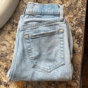 ABERCROMBIE & FITCH The 90s Relaxed Jean High Rise